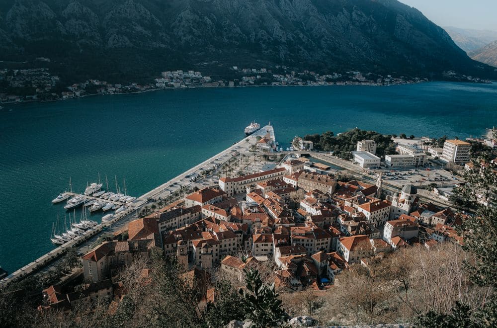 Come prenotare un'auto a Kotor